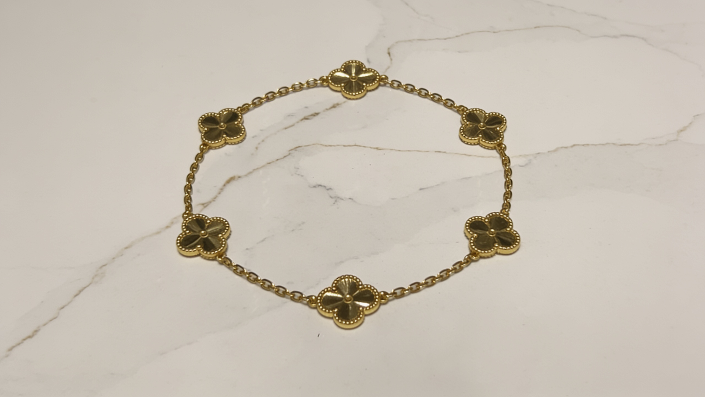 Gold 4 leaf clover bracelet